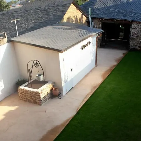El Almendro De Maria Casa di campagna Ponferrada