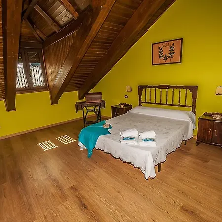 El Almendro De Maria Casa rural