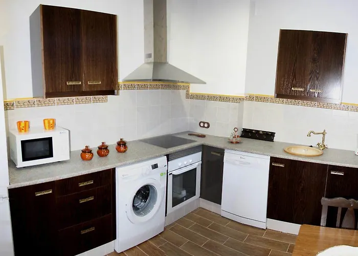 El Almendro De Maria Landhuis Ponferrada