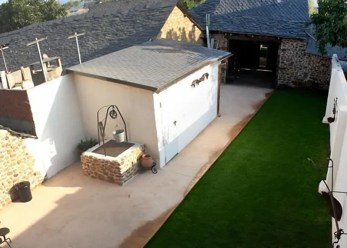 El Almendro De Maria Landhuis Ponferrada