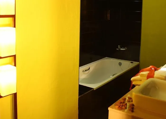 El Almendro De Maria Ponferrada