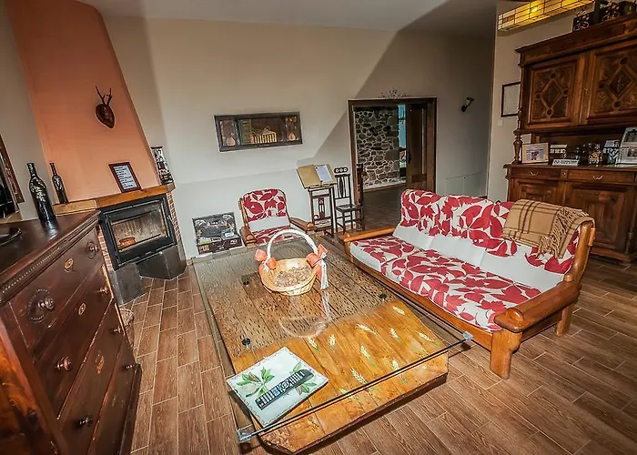 El Almendro De Maria Ponferrada