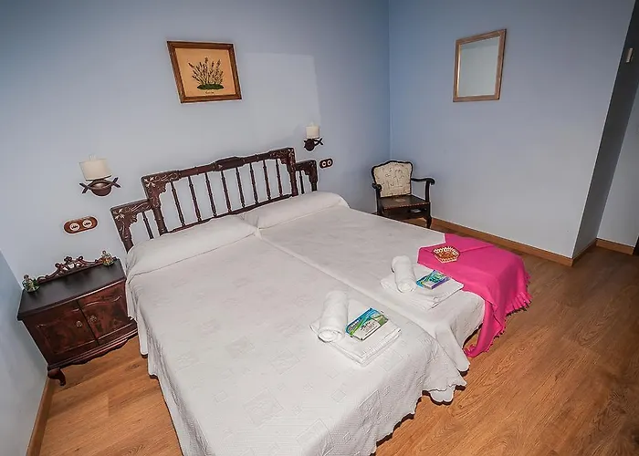 El Almendro De Maria Country house *