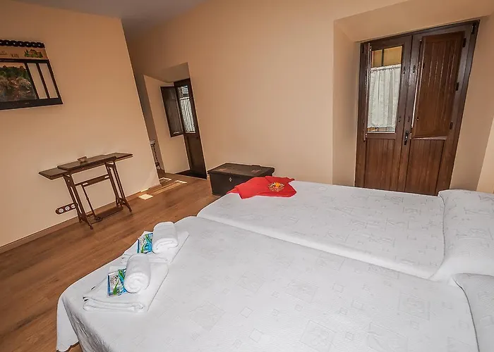 El Almendro De Maria Ponferrada